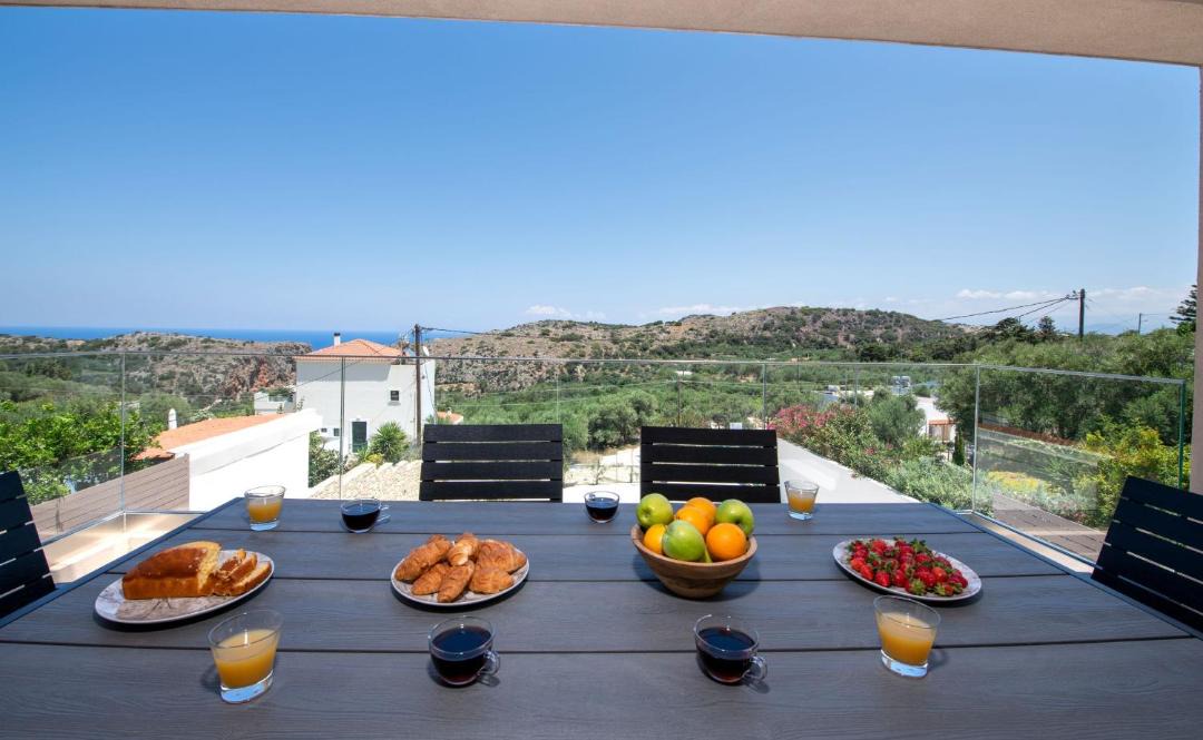 Photo of Patio Balcony in Afrata