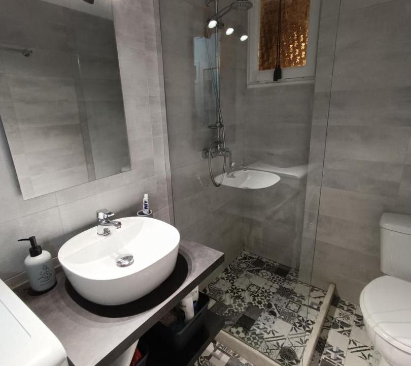 Photo of Bathroom in Ermoupoli