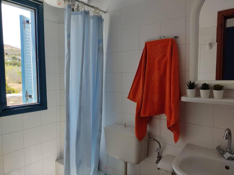 Photo of Bathroom in Ampelas