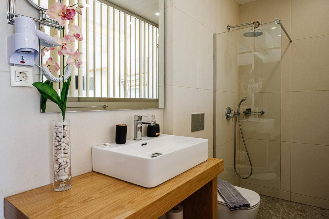 Photo of Bathroom in Alonia