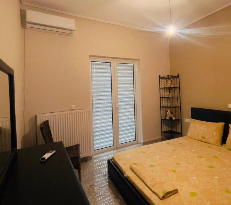 Photo of Bedroom in Lokroi