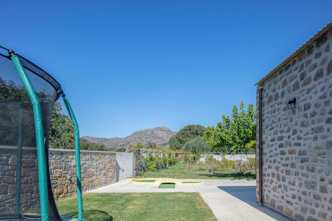 Photo of Others in Monopari