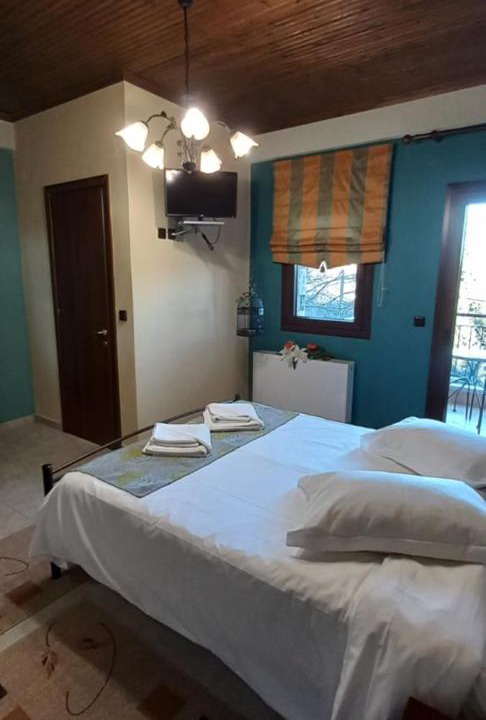 Photo of Bedroom in Lake Plastiras