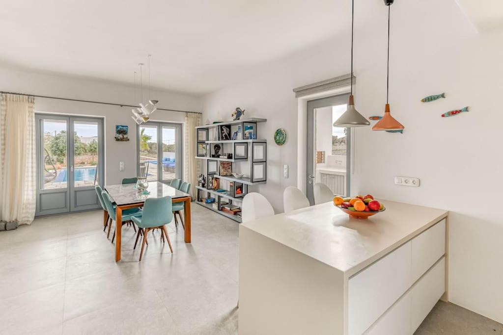 Photo of Livingroom in Ampelas