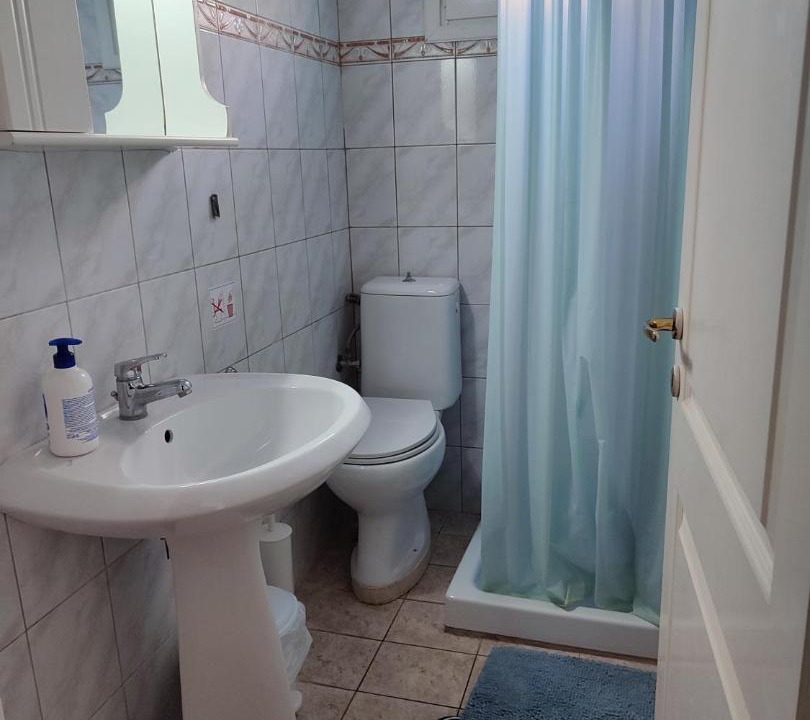 Photo of Bathroom in Ipsos