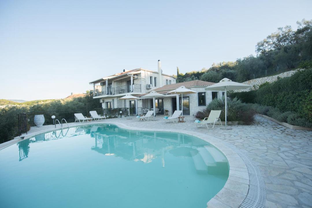 Photo of Outdoor in Petaleia