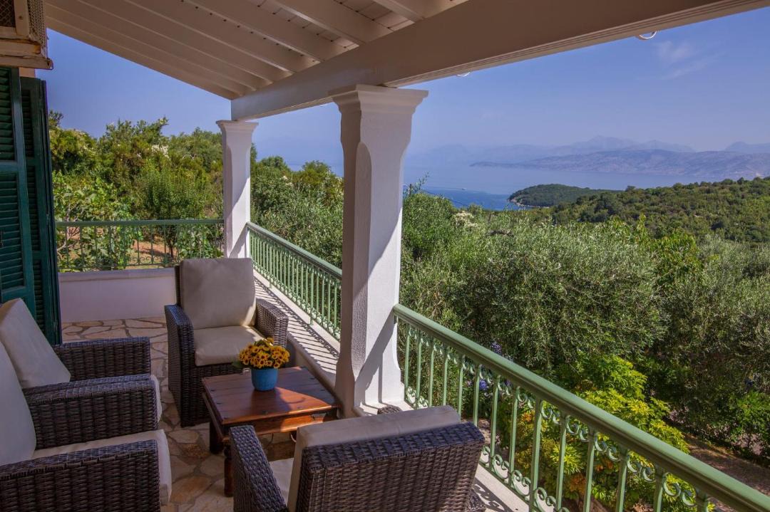 Photo of Patio Balcony in Petaleia