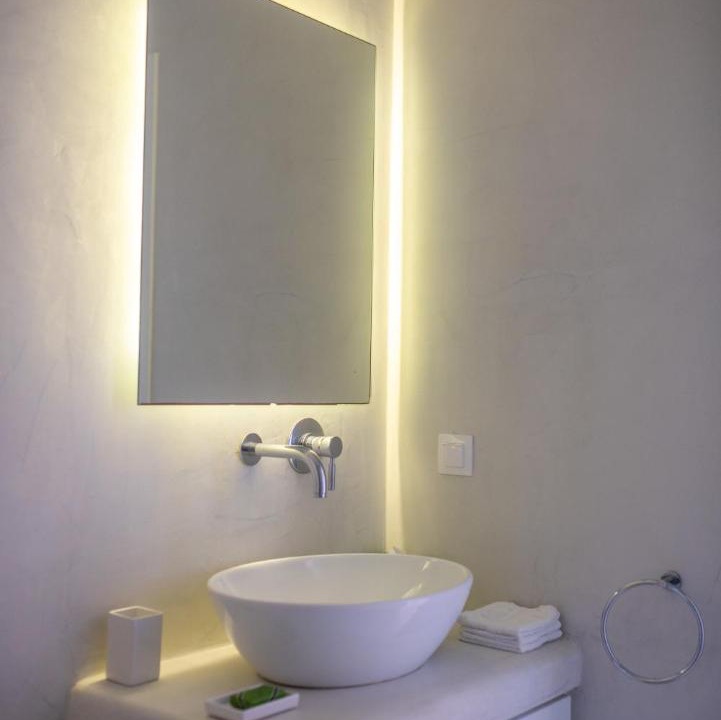 Photo of Bathroom in Ios