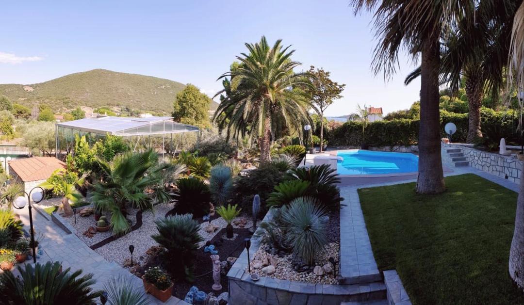 Photo of Outdoor in Pangaio