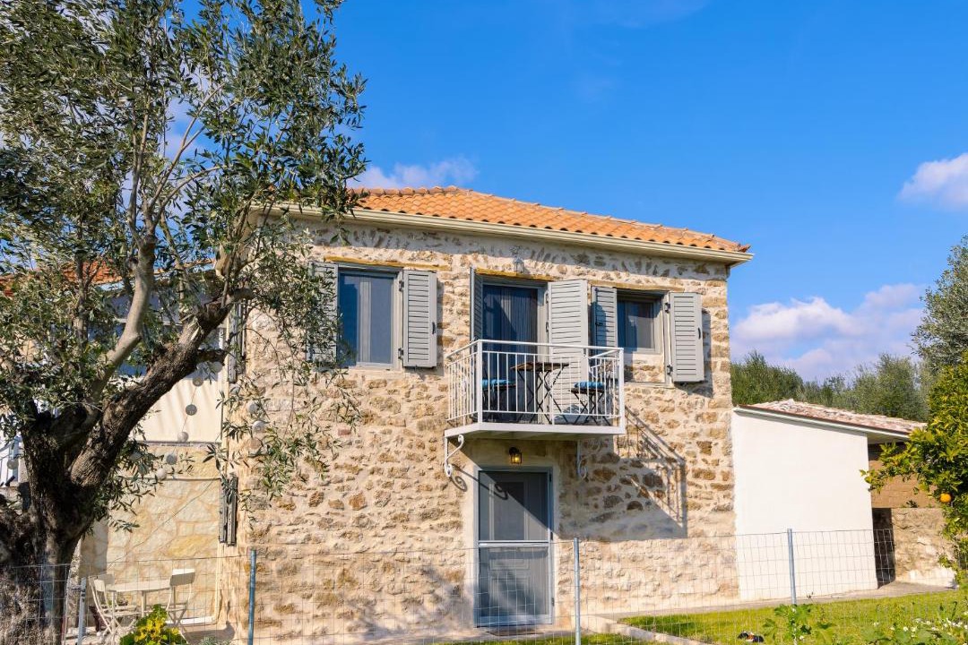 Photo of Buildings in Messaia