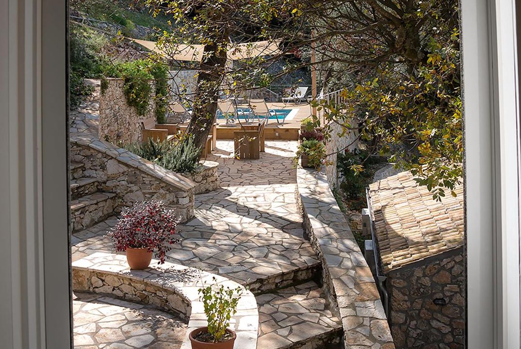 Photo of Patio Balcony in Petaleia