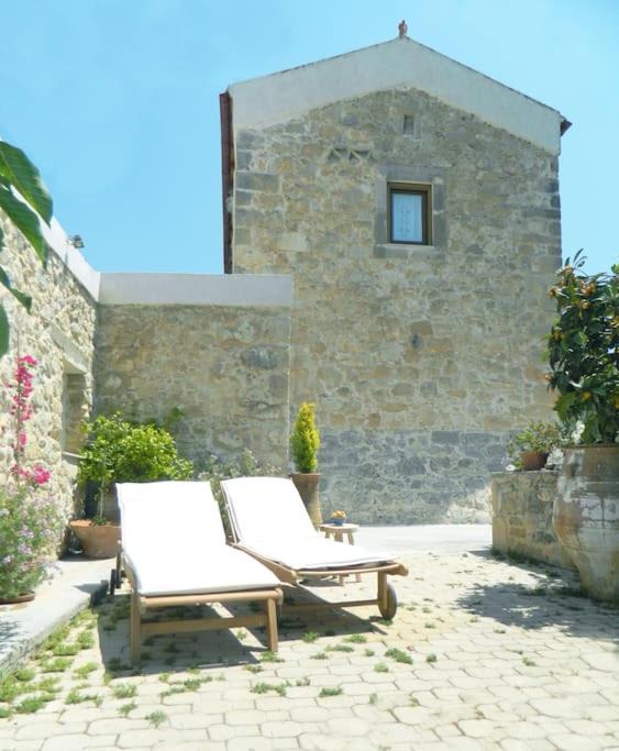 Photo of Buildings in Faneromeni