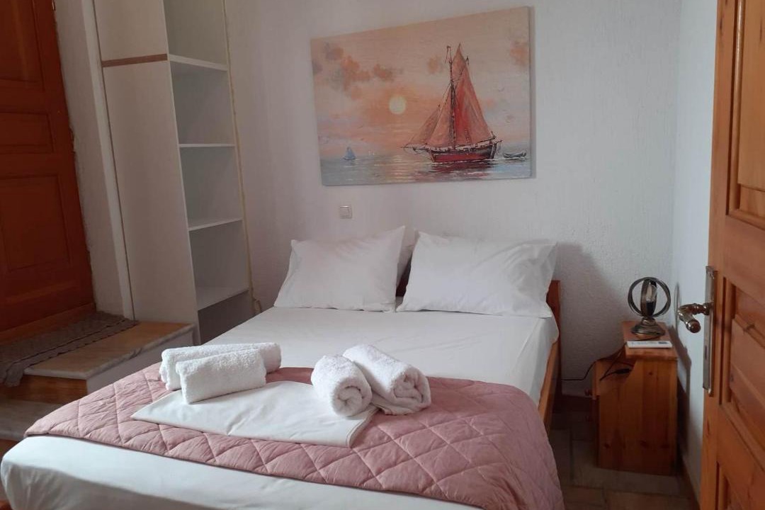 Photo of Bedroom in Apollonas
