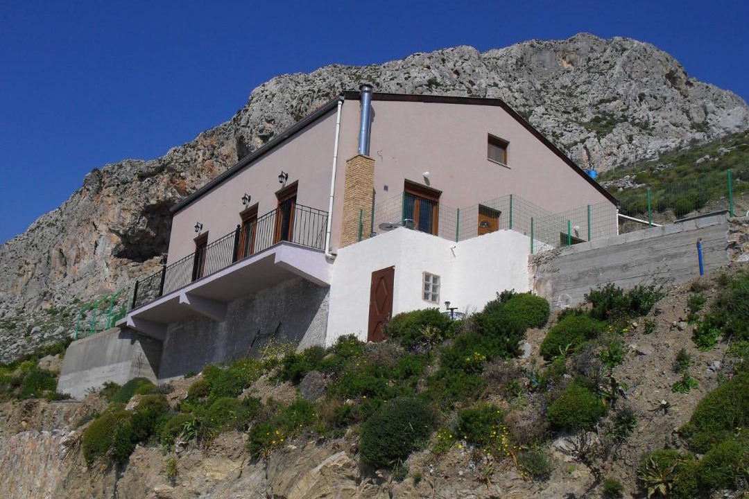 Photo of Buildings in Kamari