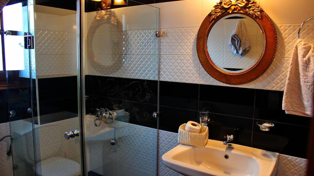 Photo of Bathroom in Portaria