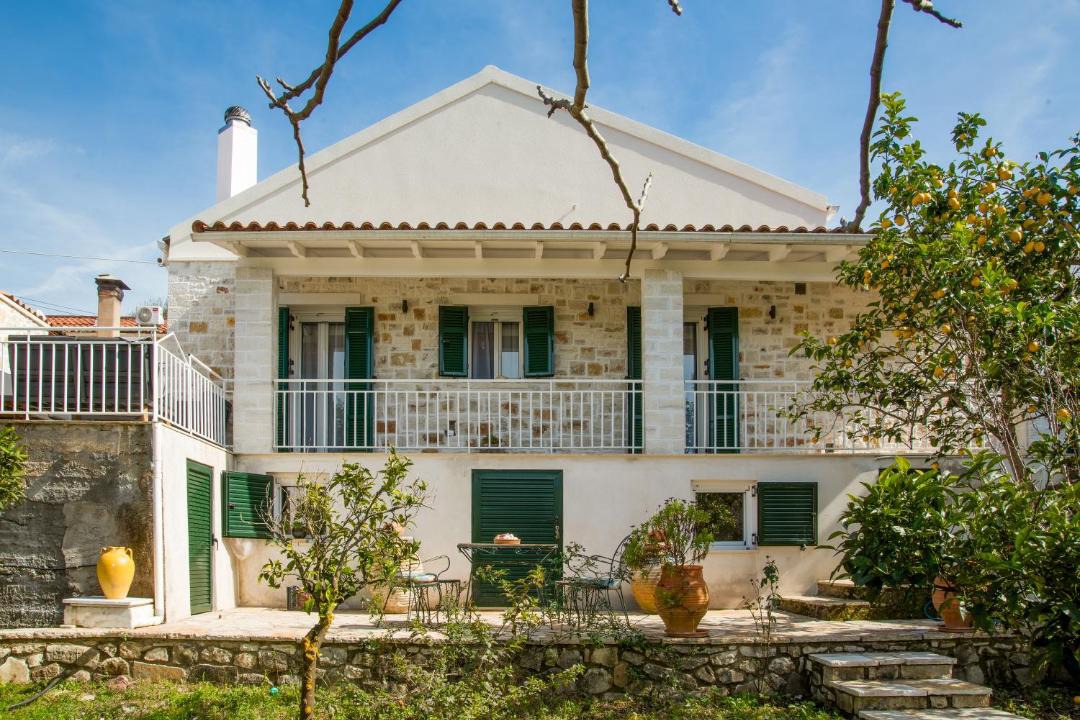Photo of Buildings in Gaios