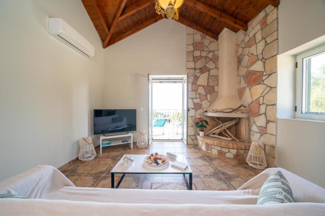 Photo of Livingroom in Erisos