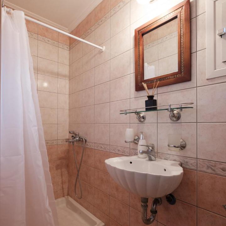 Photo of Bathroom in Magoulades