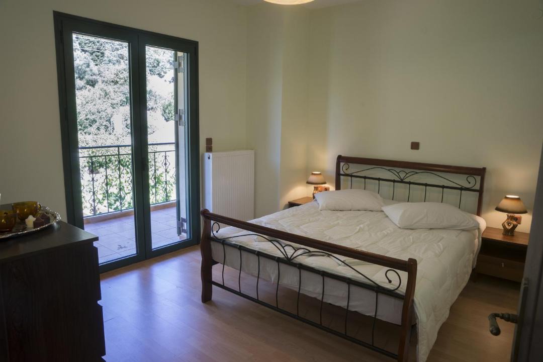 Photo of Bedroom in Theriso