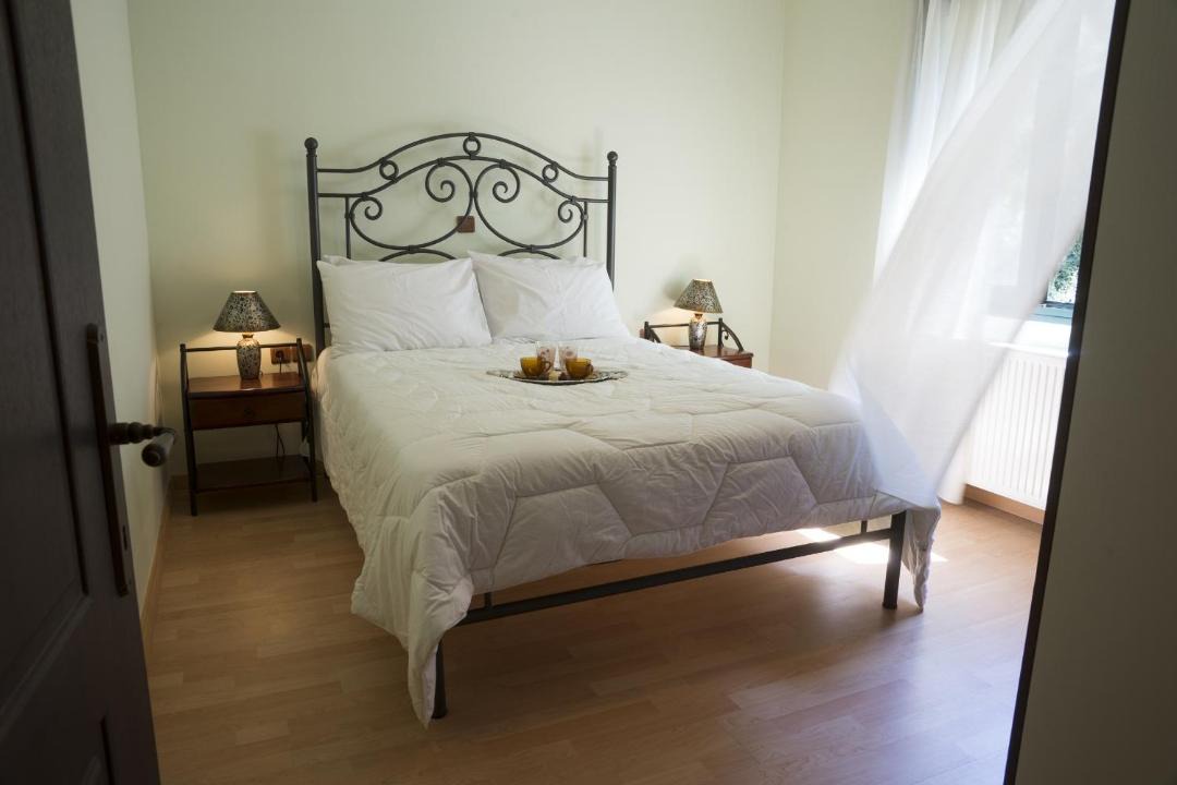 Photo of Bedroom in Theriso