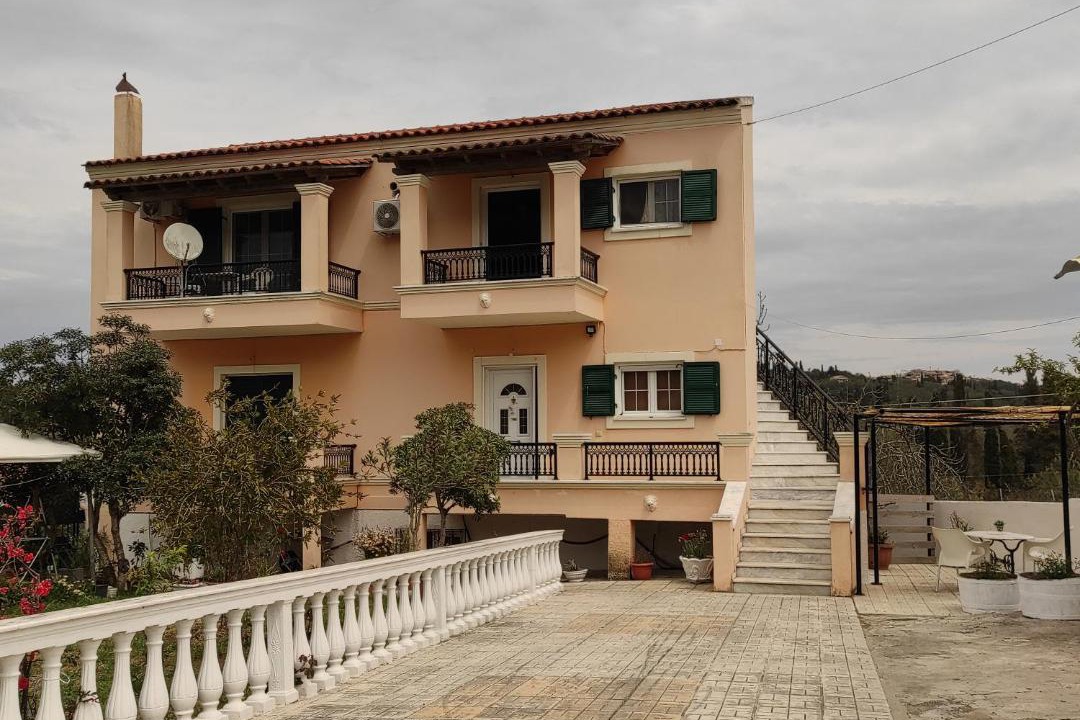 Photo of Buildings in Sinarades