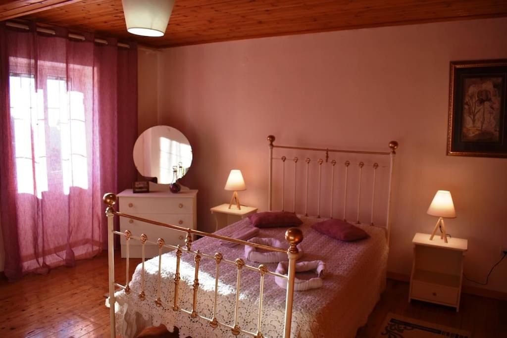 Photo of Bedroom in Petaleia
