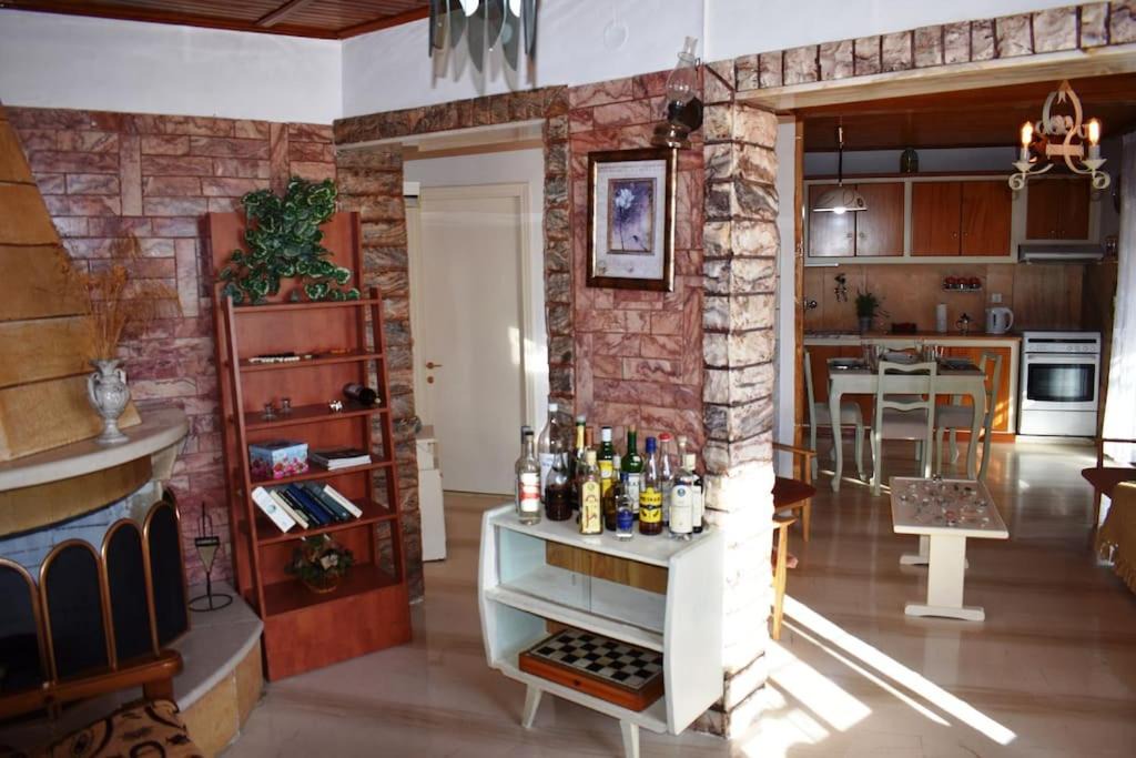 Photo of Livingroom in Petaleia