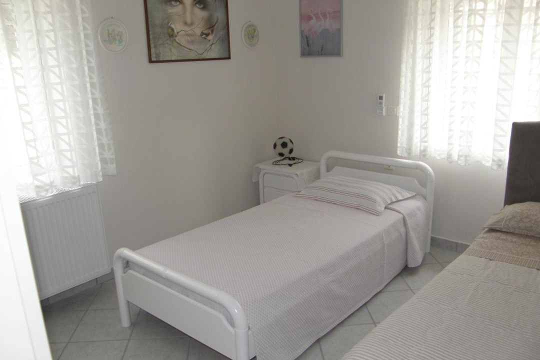 Photo of Bedroom in Tzitzifes