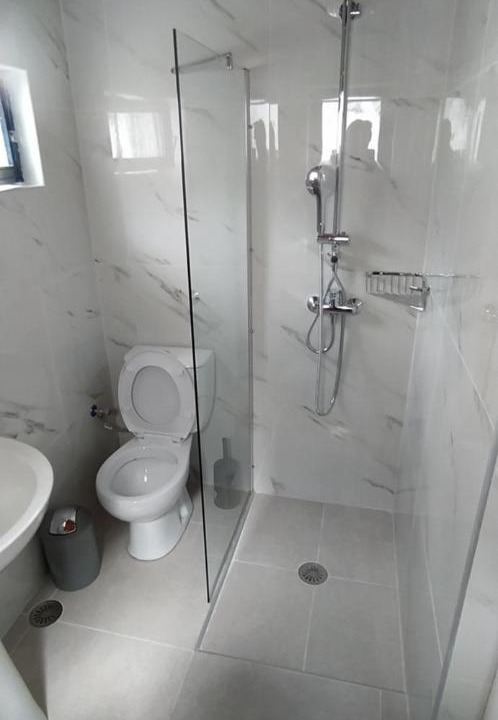 Photo of Bathroom in Paleopolis
