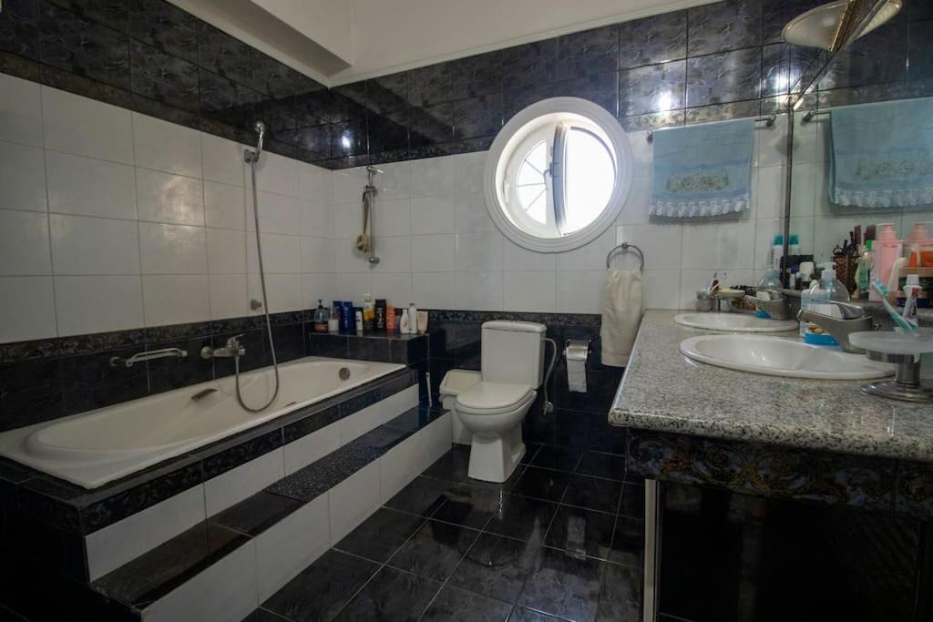 Photo of Bathroom in Katakolo