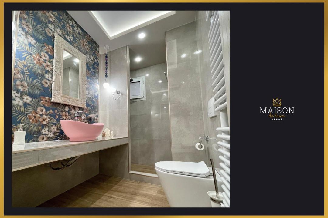 Photo of Bathroom in Larissa