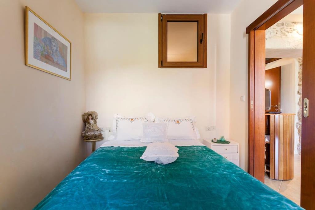 Photo of Bedroom in Panasos