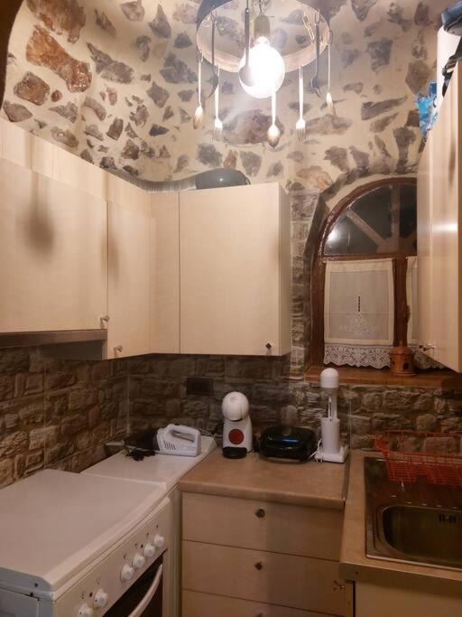 Photo of Kitchen in Avgonyma