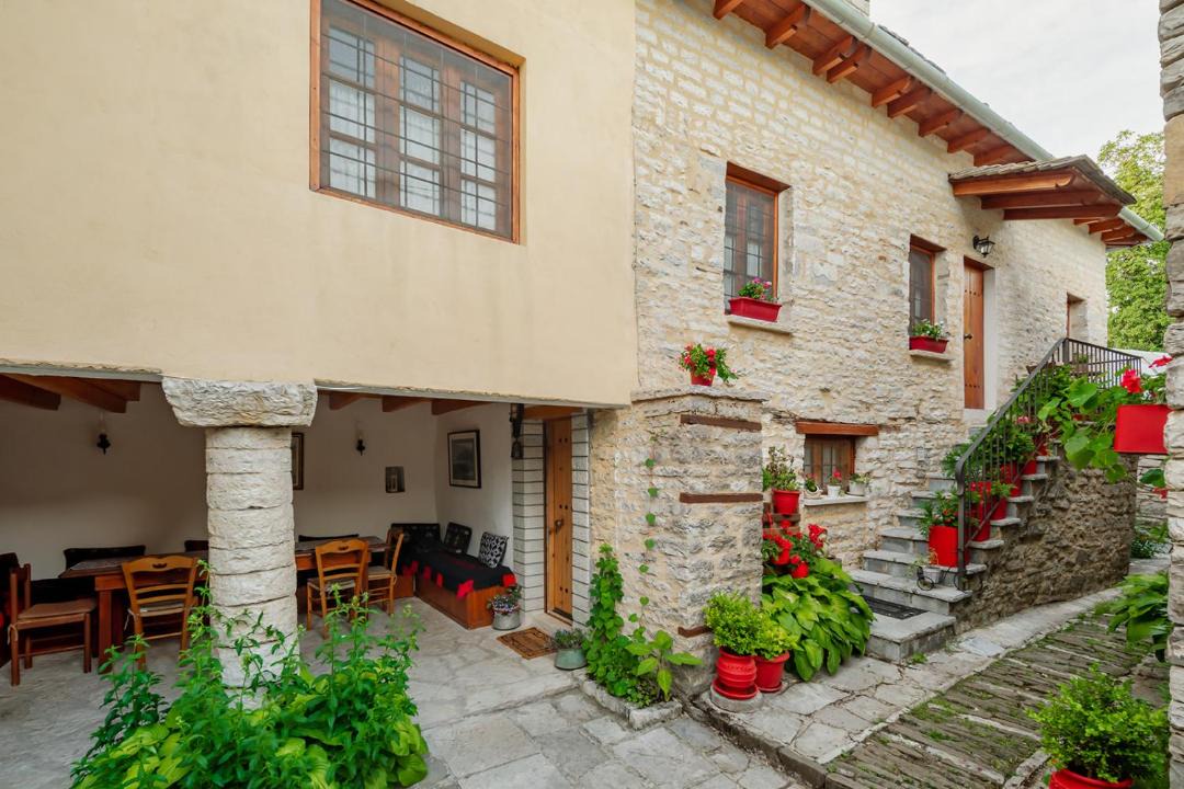 Photo of Others in Monodendri