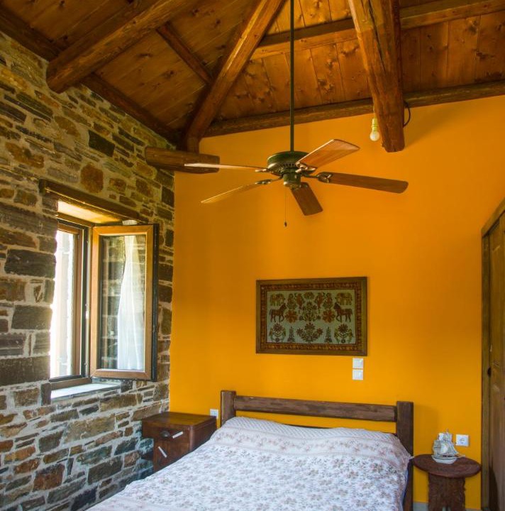 Photo of Bedroom in Steni Dirfyos