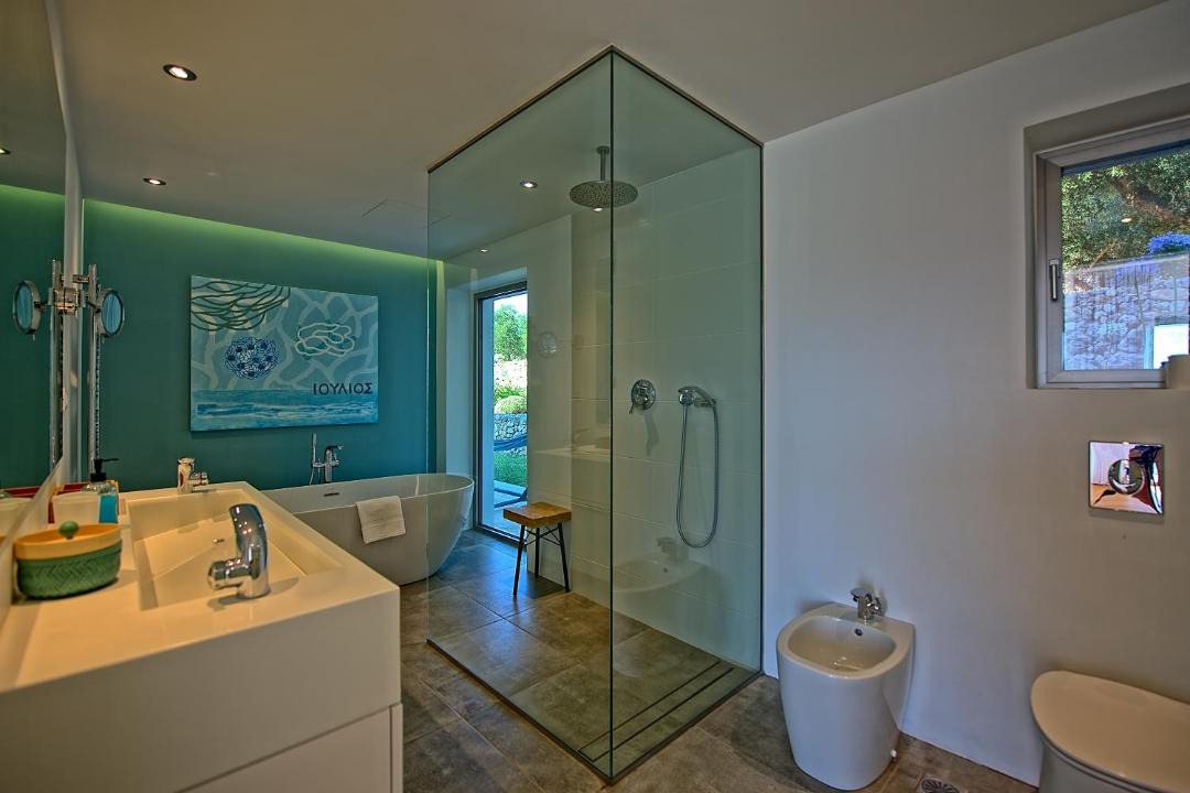 Photo of Bathroom in Plaka