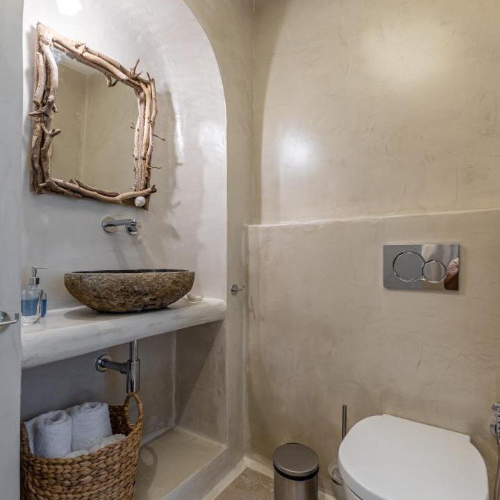 Photo of Bathroom in Glinado