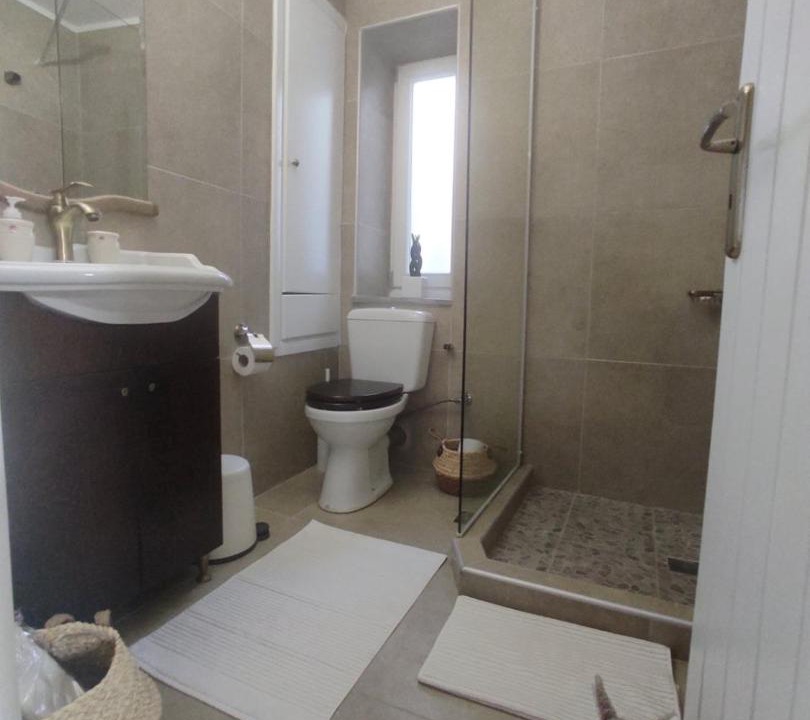 Photo of Bathroom in Paleopolis