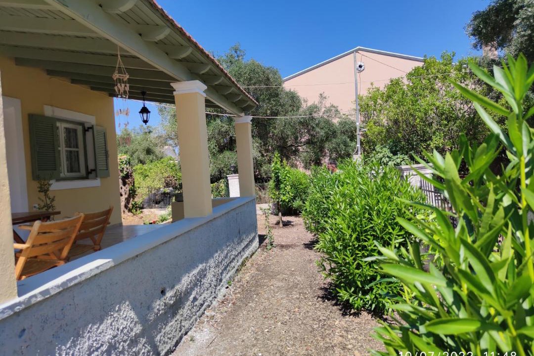 Photo of Buildings in Kouramades