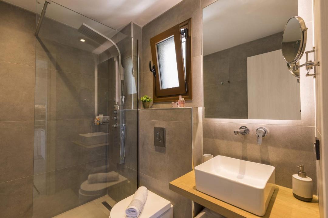 Photo of Bathroom in Alykes