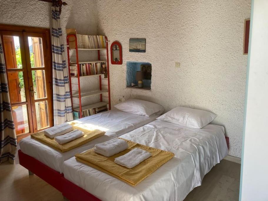 Photo of Bedroom in Armenoi