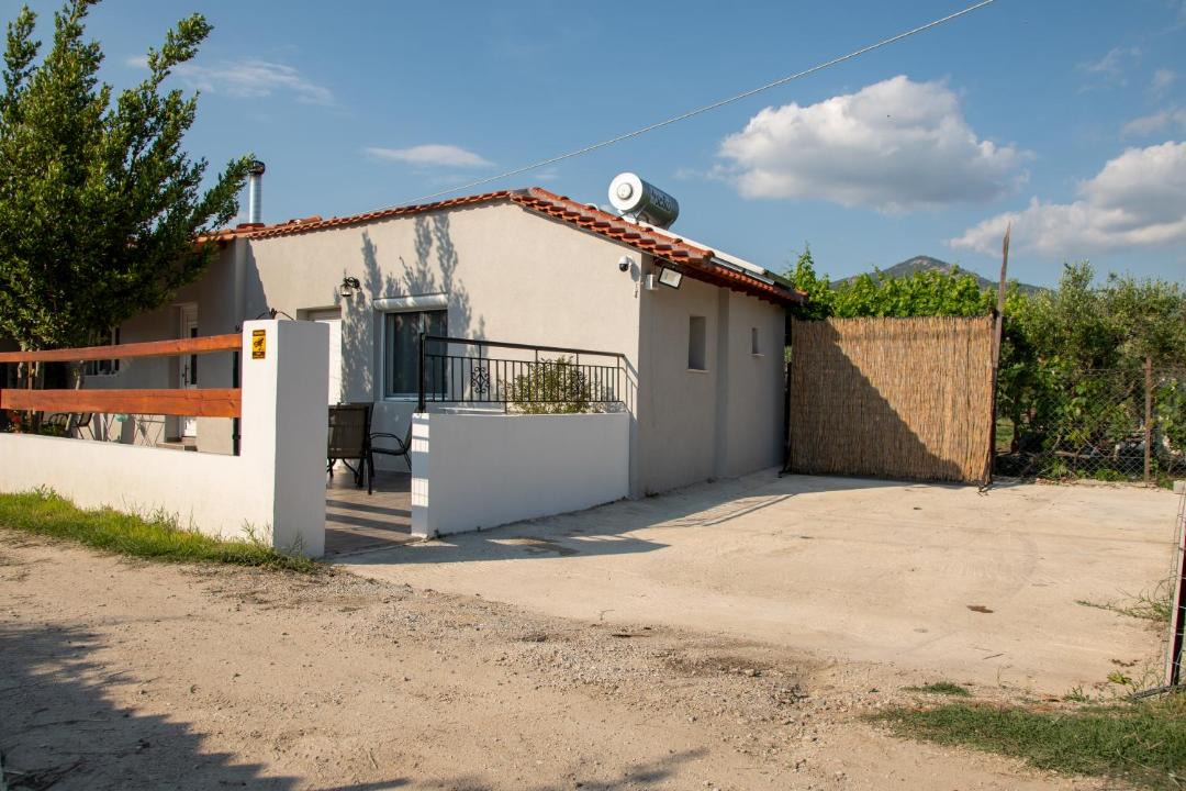 Photo of Buildings in Neos Marmaras
