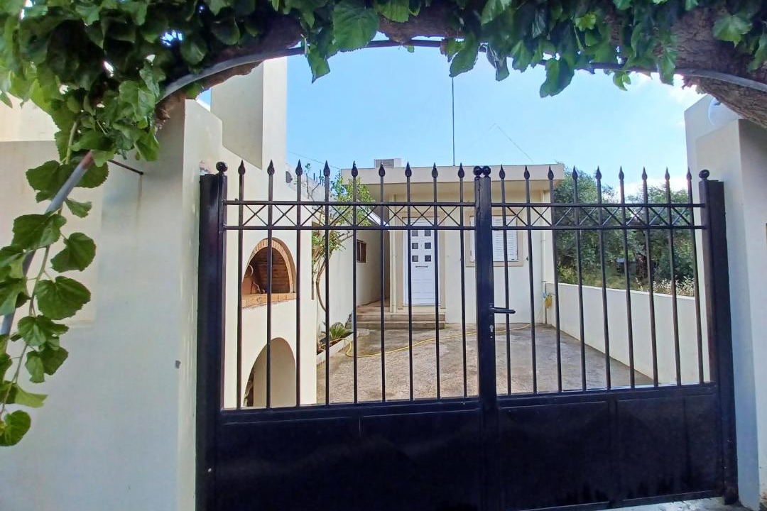 Photo of Buildings in Exo Lakkonia