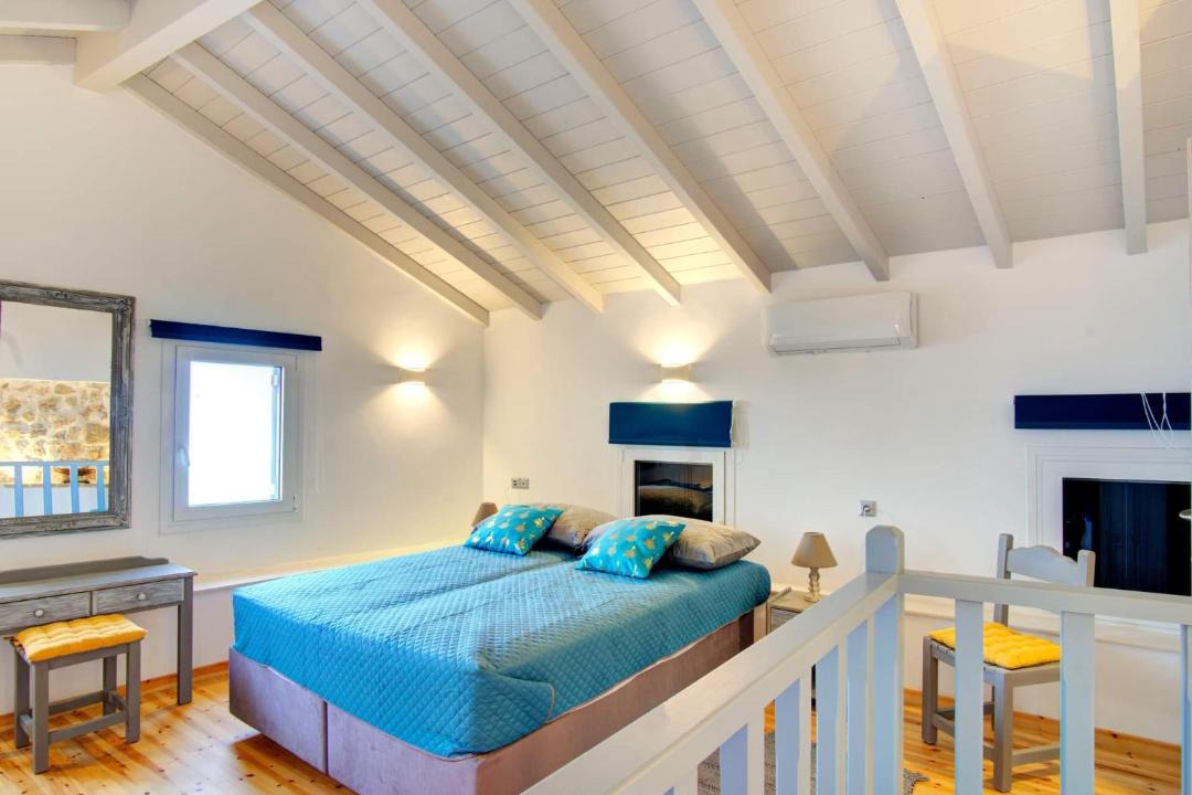 Photo of Bedroom in Chlomos