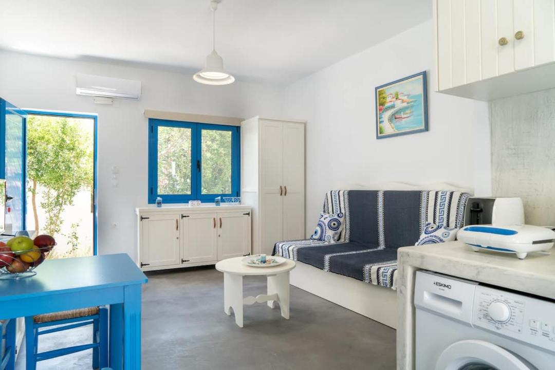 Photo of Livingroom in Makry Gialos