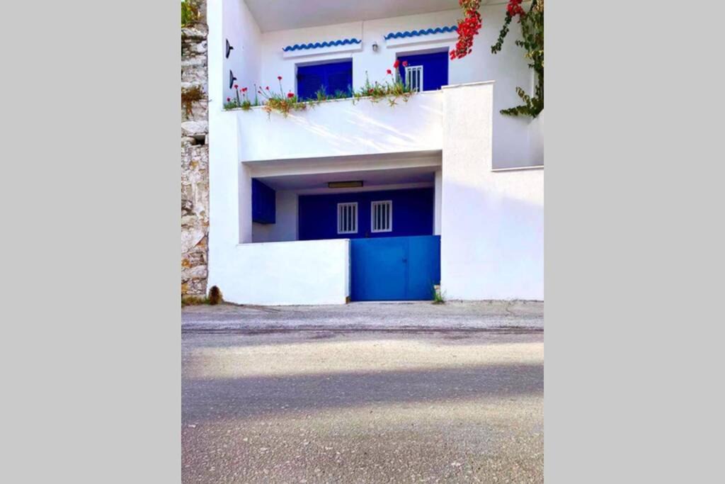 Photo of Others in Naxos