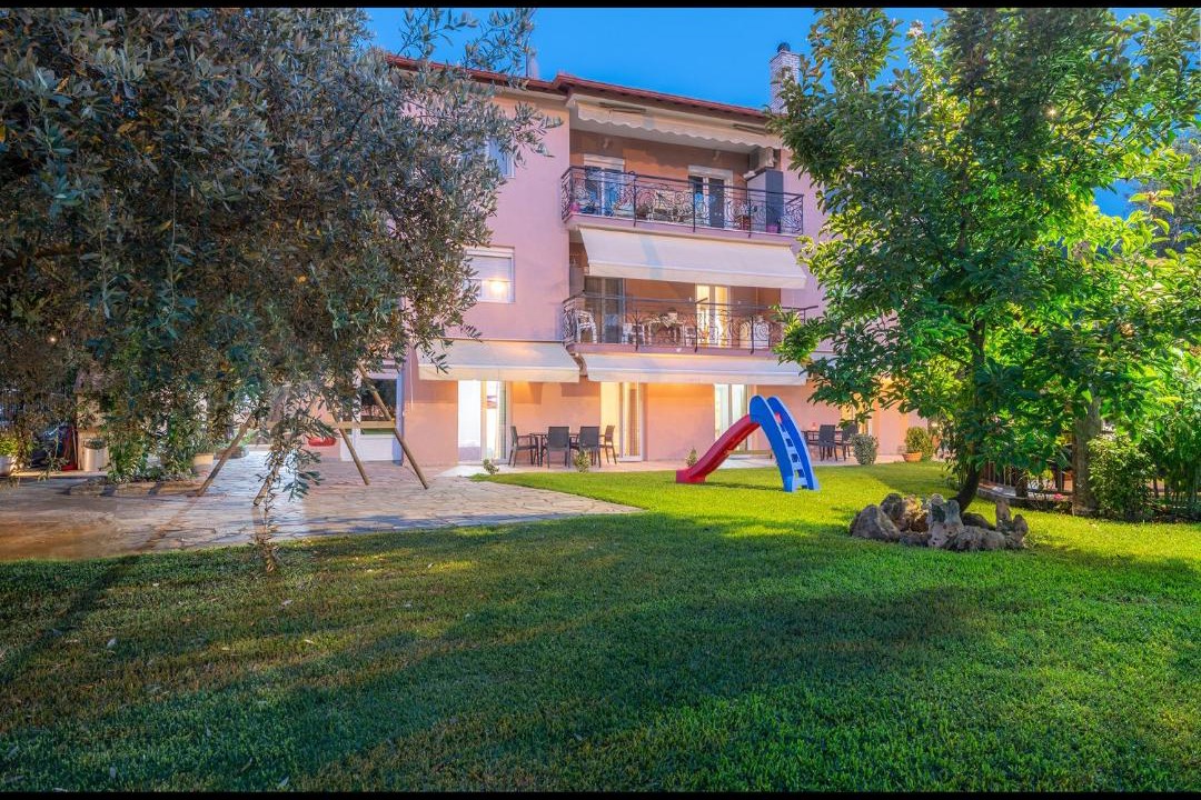 Photo of Buildings in Skala Rachoniou
