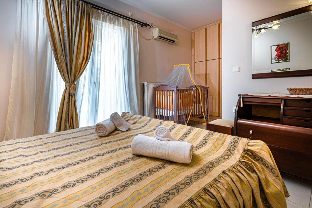 Photo of Bedroom in Alykes