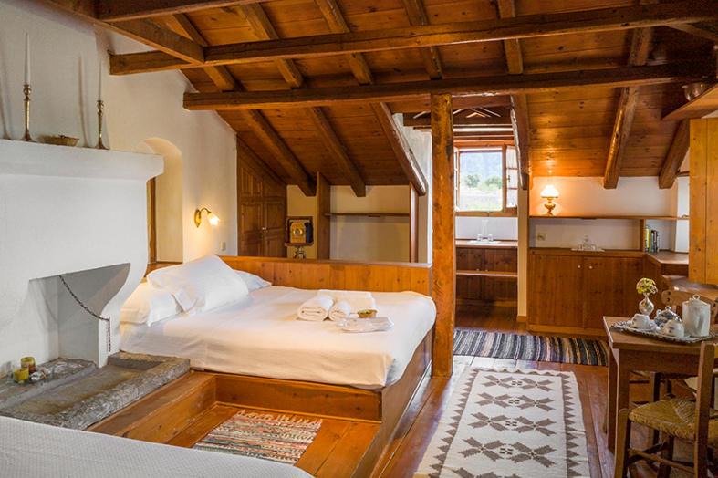Photo of Bedroom in Papigo