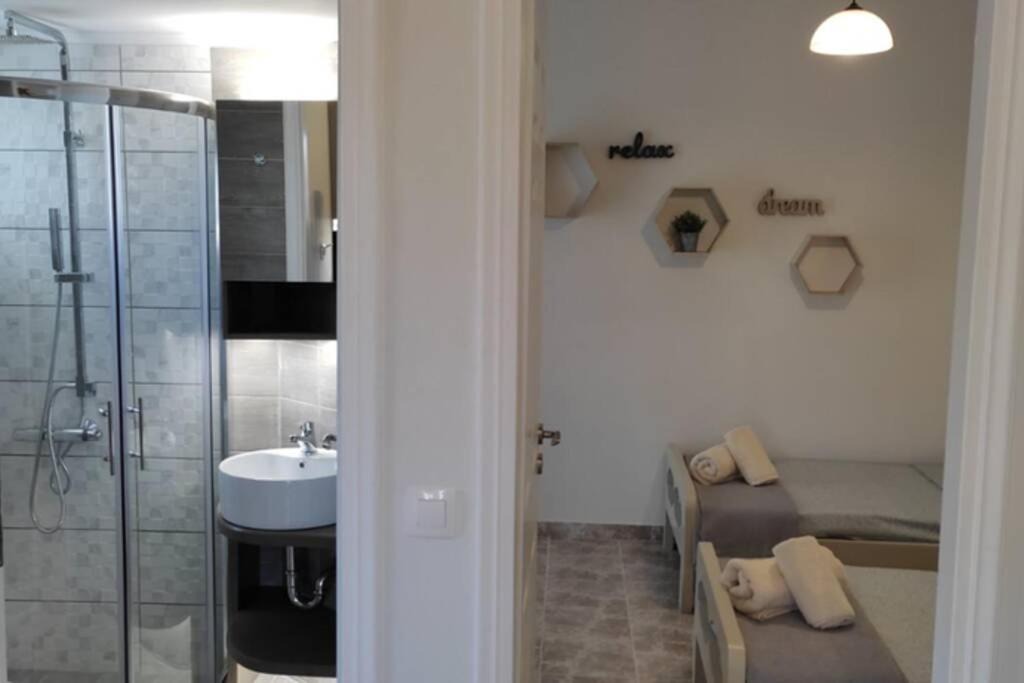Photo of Bathroom in Marathopoli